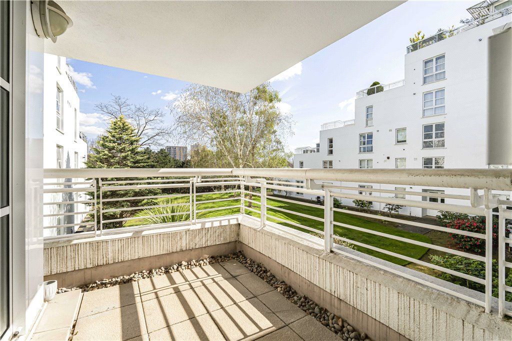 Property photo 1 of 15 Balcony