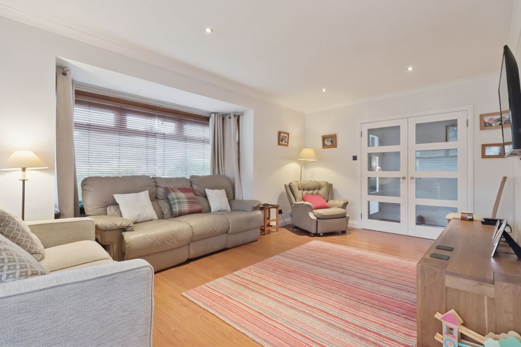 Property photo 2 of 22