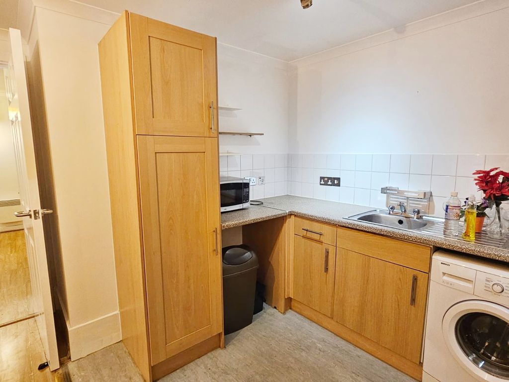 Property photo 3 of 19