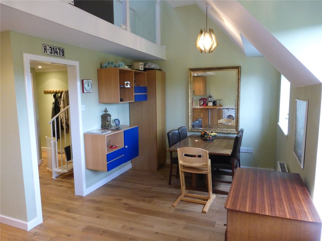 Property photo 2 of 8 Picture No. 11