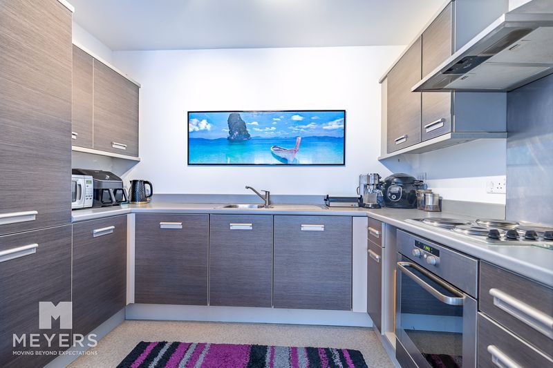 Property photo 3 of 11 Photo 6