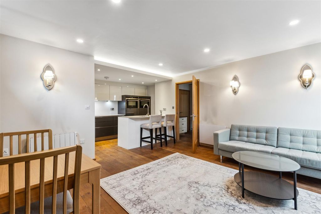 Property photo 2 of 11 1.Jpg