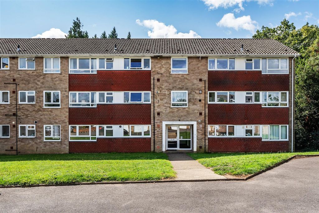 Property photo 1 of 14 13-East-Hill-Court-14.Jpg