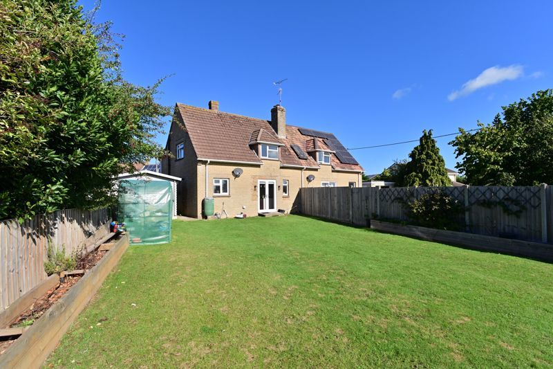 Property photo 2 of 25 Photo 35
