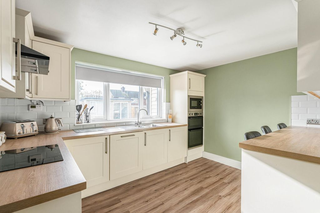 Property photo 2 of 25 4_67687-1.Jpg