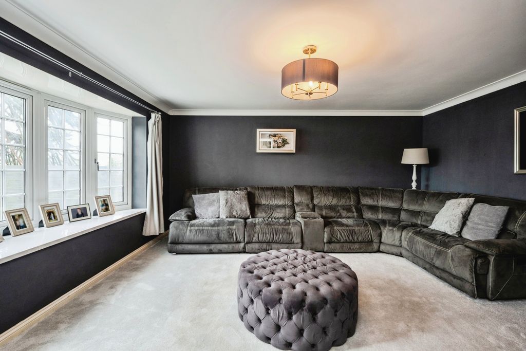 Property photo 3 of 20 Photography