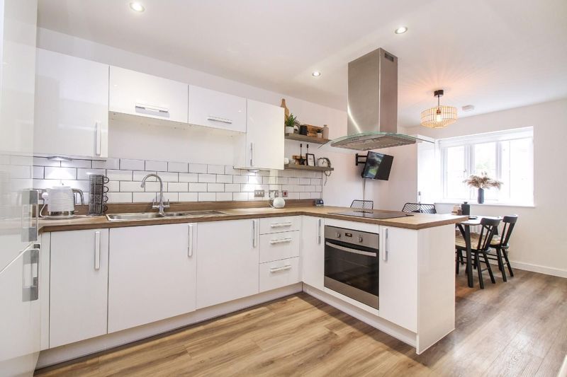 Property photo 2 of 13 Photo 8