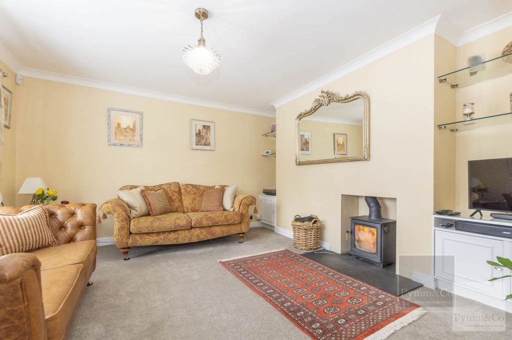 Property photo 2 of 14