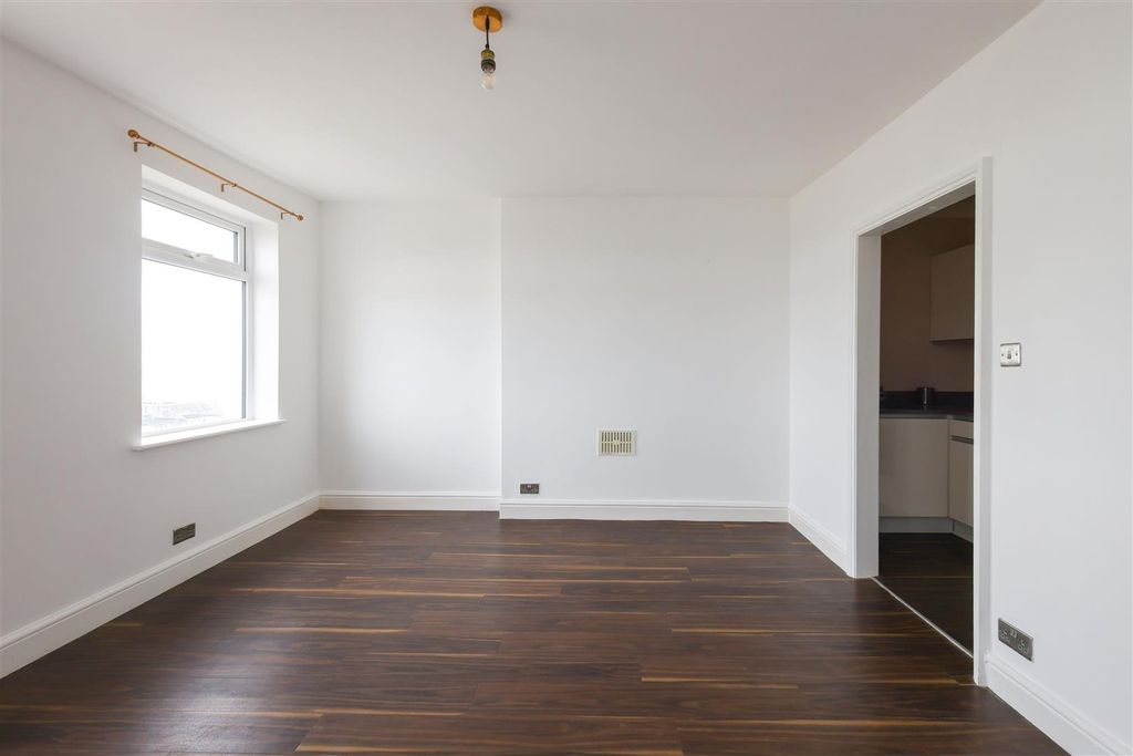 Property photo 3 of 25 3W2A4068.Jpg