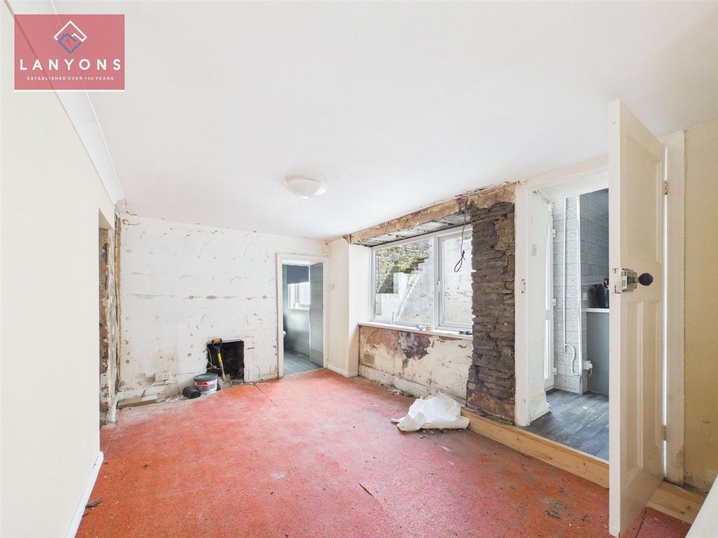 Property photo 2 of 14 Picture No. 06
