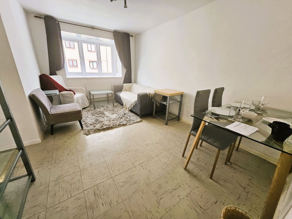 Property photo 2 of 5