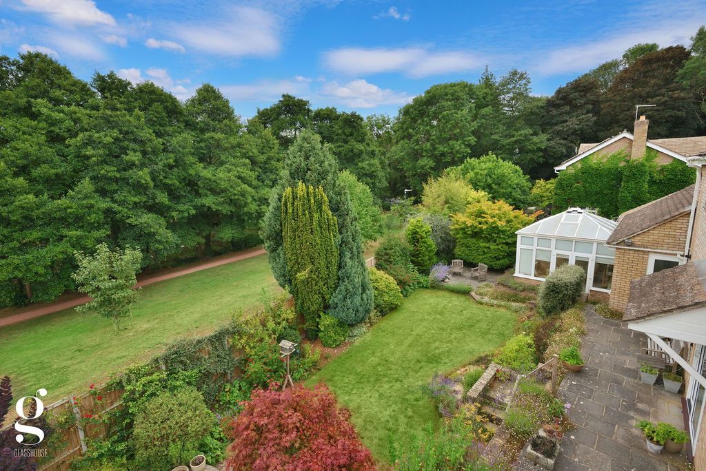 Property photo 2 of 42