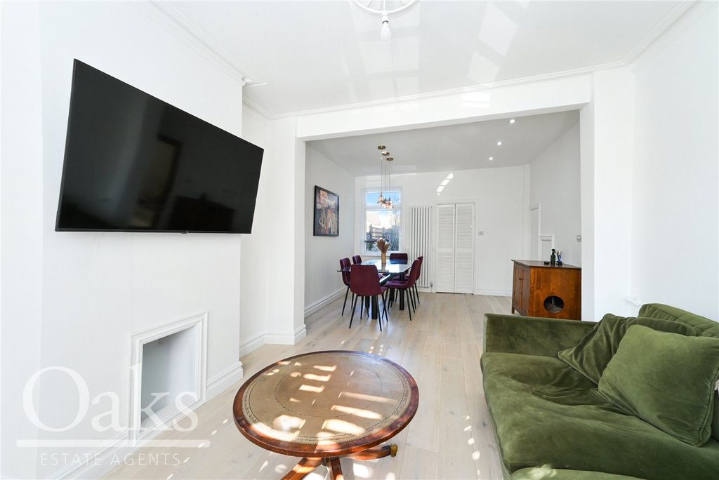 Property photo 3 of 12 Picture No. 10