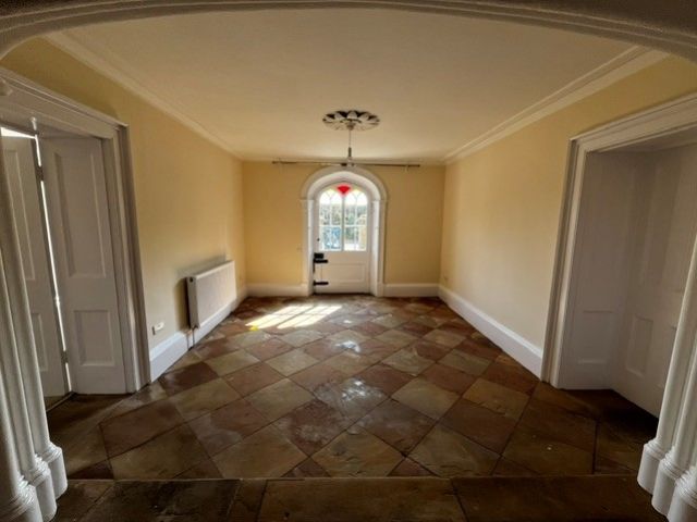Property photo 3 of 8 1