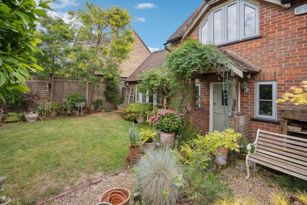 Property photo 2 of 42