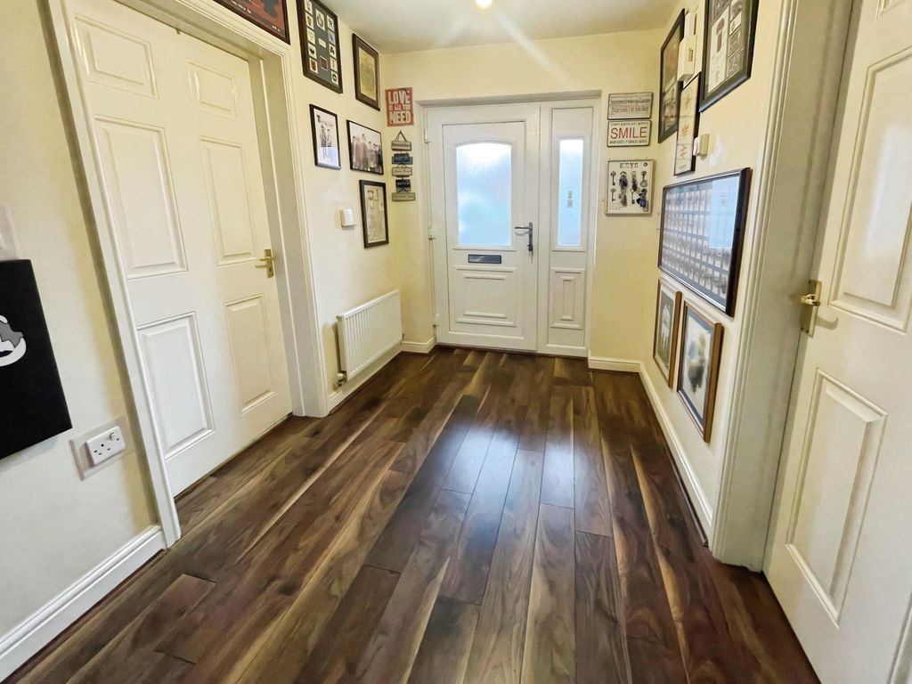 Property photo 2 of 17 4421Ffd5-Thumbnail_Img_5906