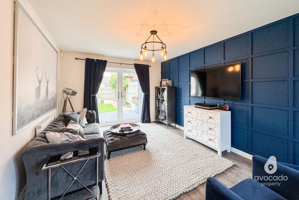 Property photo 2 of 21 3903154