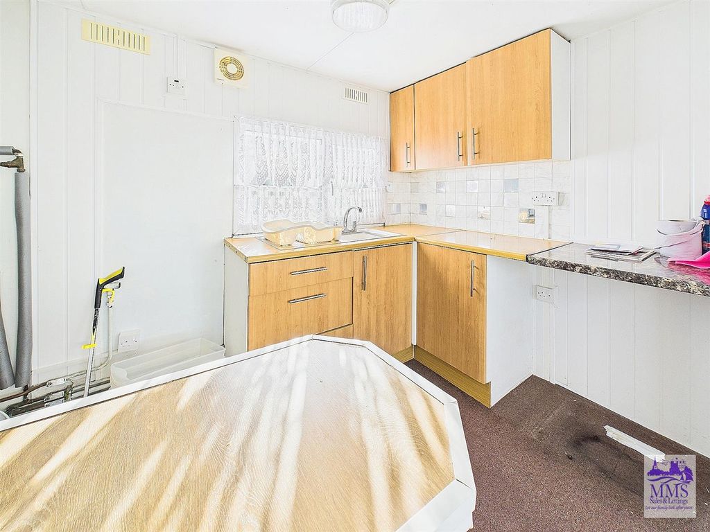 Property photo 1 of 8 Cam02633G0-Pr0279-Still004.Jpg