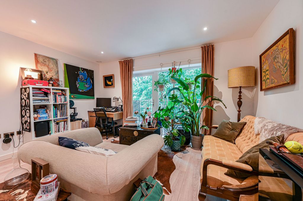 Property photo 3 of 8