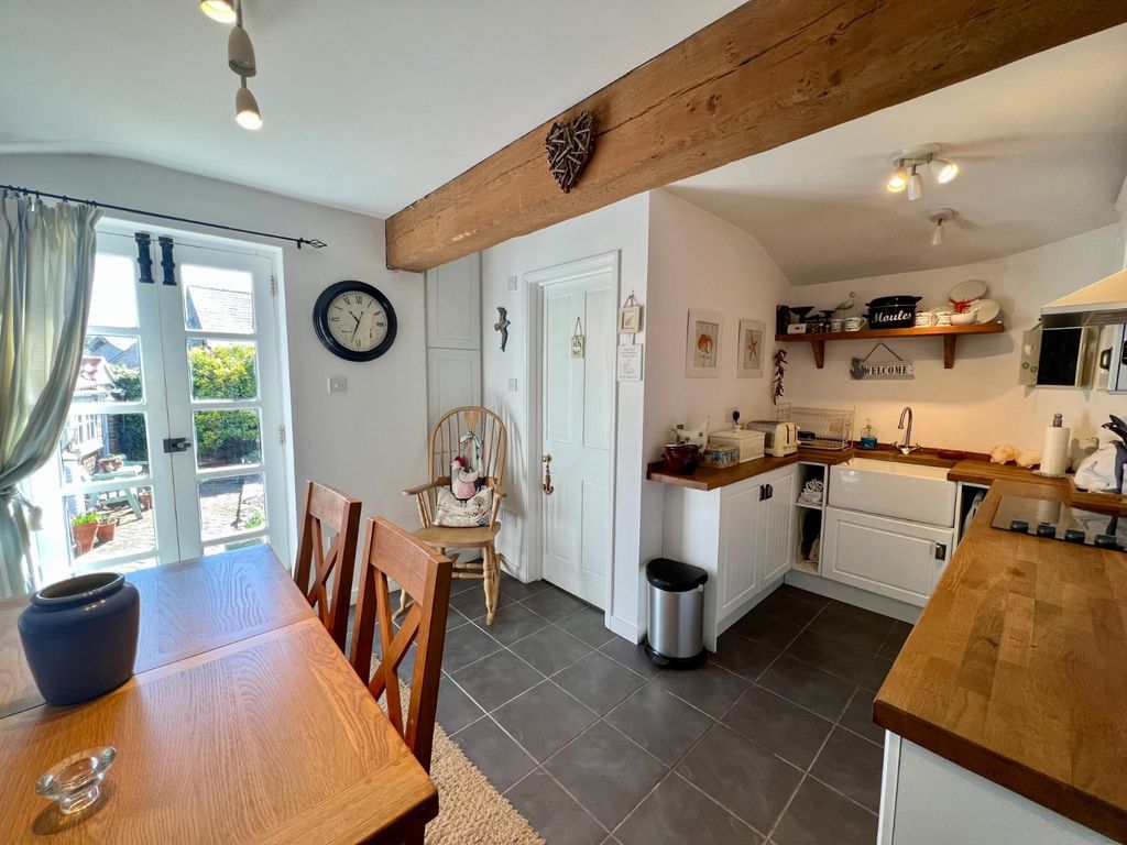 Property photo 2 of 19 Picture No. 09