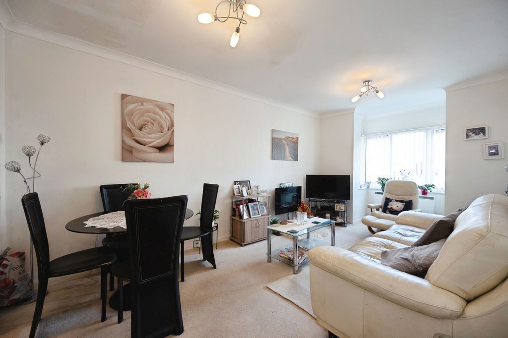 Property photo 2 of 15 Photo