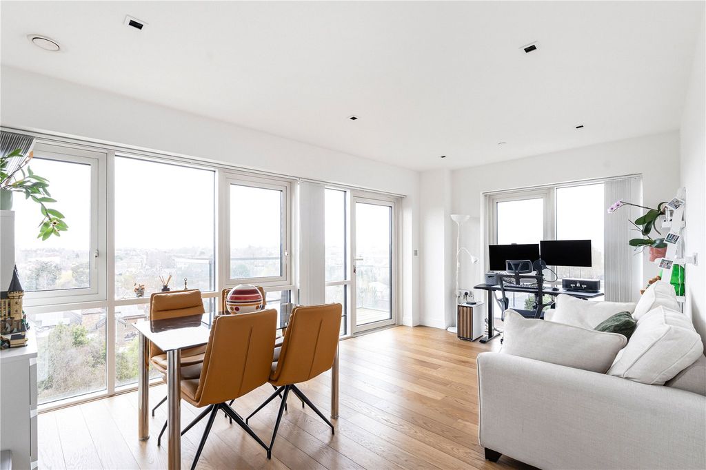 Property photo 3 of 17 Reception Room