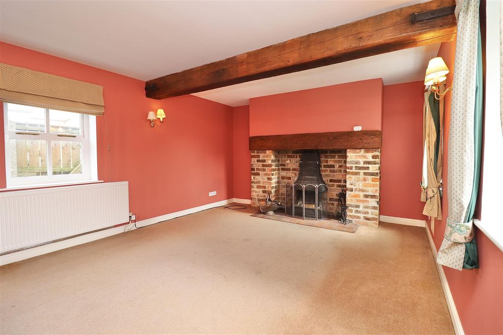 Property photo 2 of 23