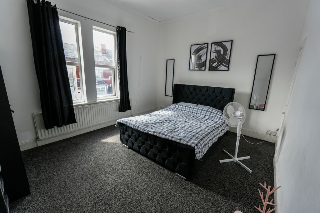 Property photo 3 of 12 Bedroom One