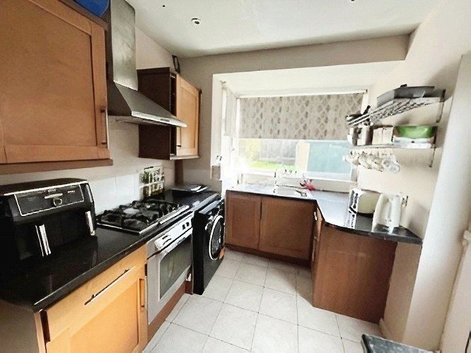 Property photo 3 of 19 Picture No. 02