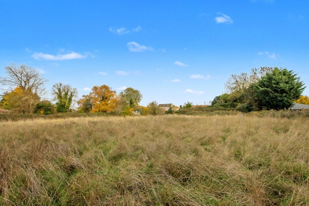 Property photo 3 of 25 4377808