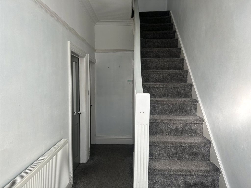 Property photo 2 of 19 Entrance Hallway