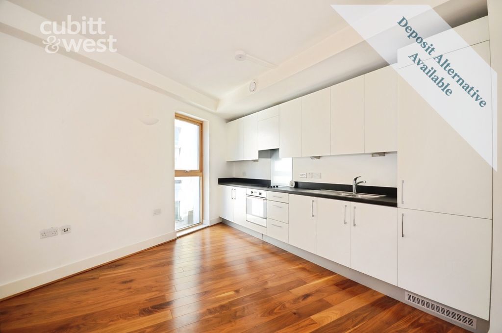 Property photo 2 of 10 Kitchen