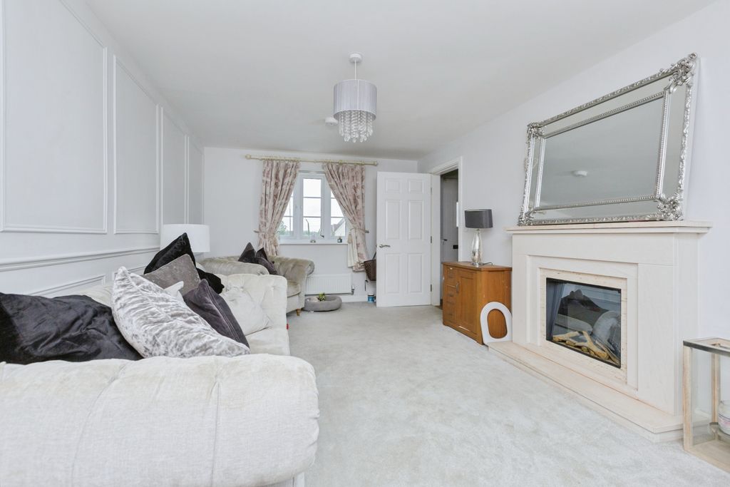 Property photo 2 of 17 Img_5868