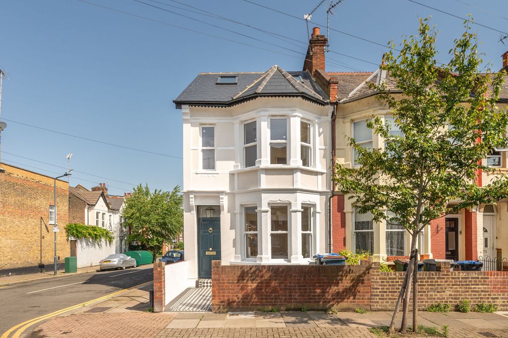 Property photo 3 of 38