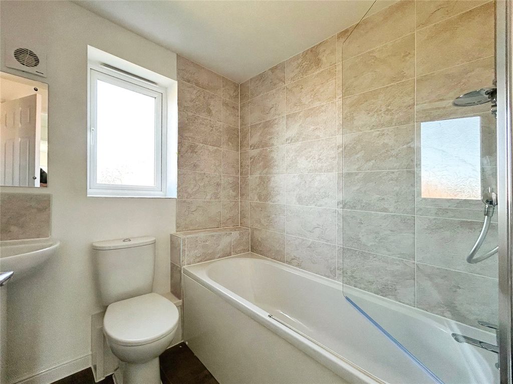 Property photo 2 of 11 Picture No. 17