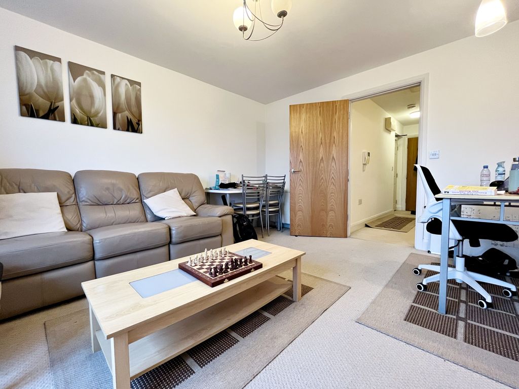 Property photo 3 of 9