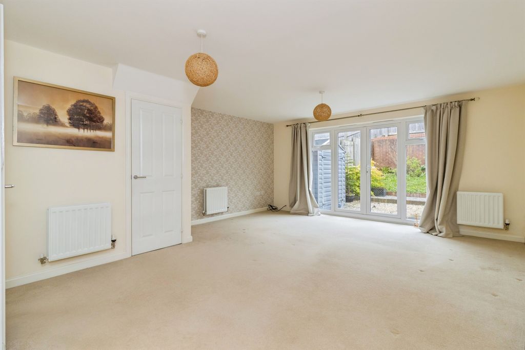 Property photo 3 of 22