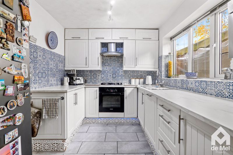 Property photo 2 of 15 Photo 9