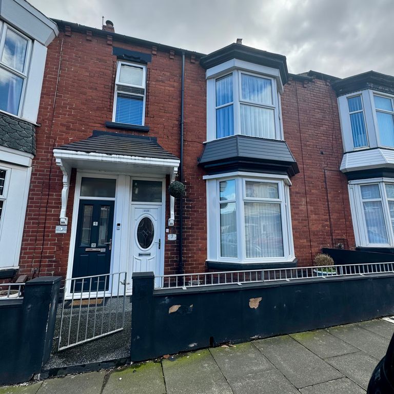 Property photo 1 of 5 Front