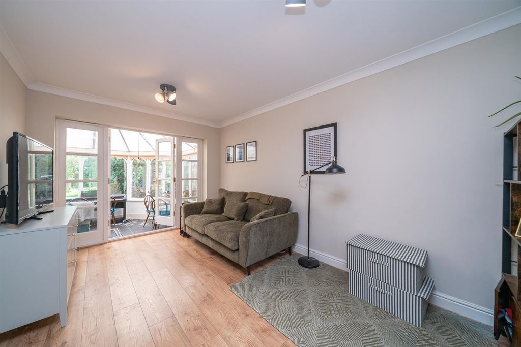 Property photo 2 of 27 6-Cherry-Croft-07125.Jpg