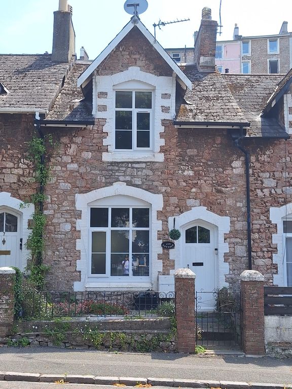 Property photo 1 of 17