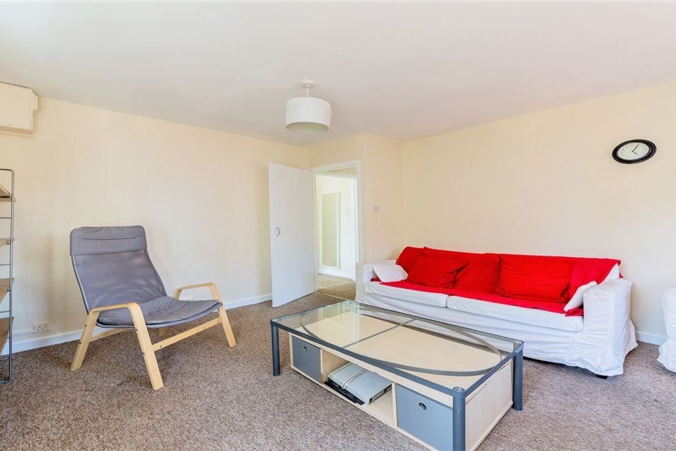 Property photo 2 of 11