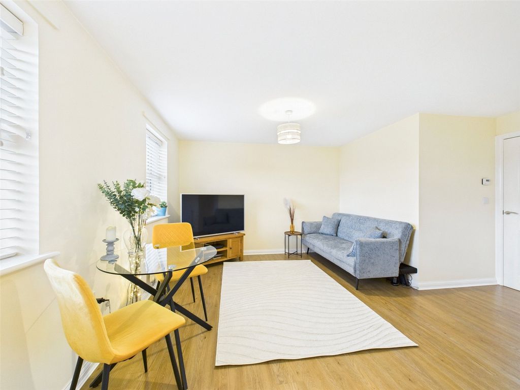 Property photo 1 of 10 Picture No. 15