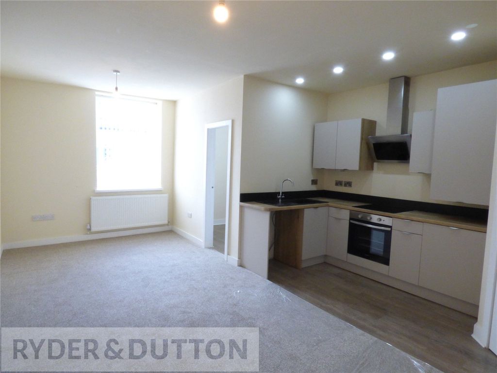 Property photo 3 of 11 Lounge/Kitchen