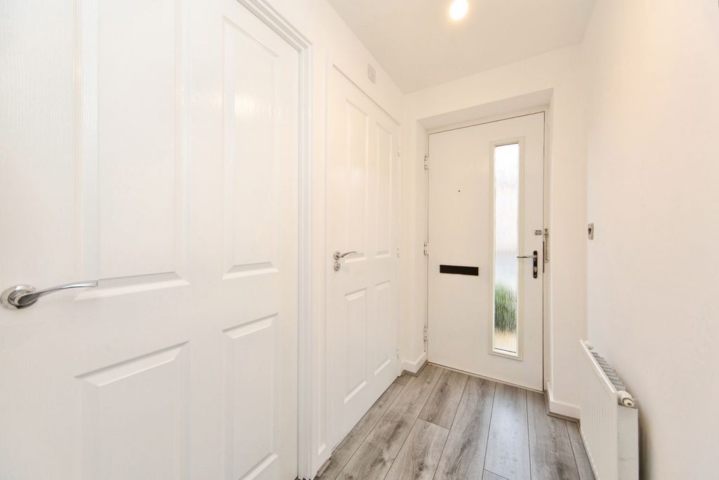 Property photo 2 of 18 Pbox-Img.Jpg
