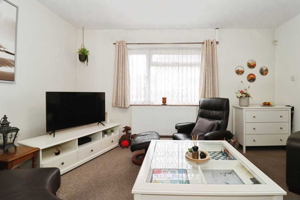 Property photo 3 of 14 Pbox-Img.Jpg
