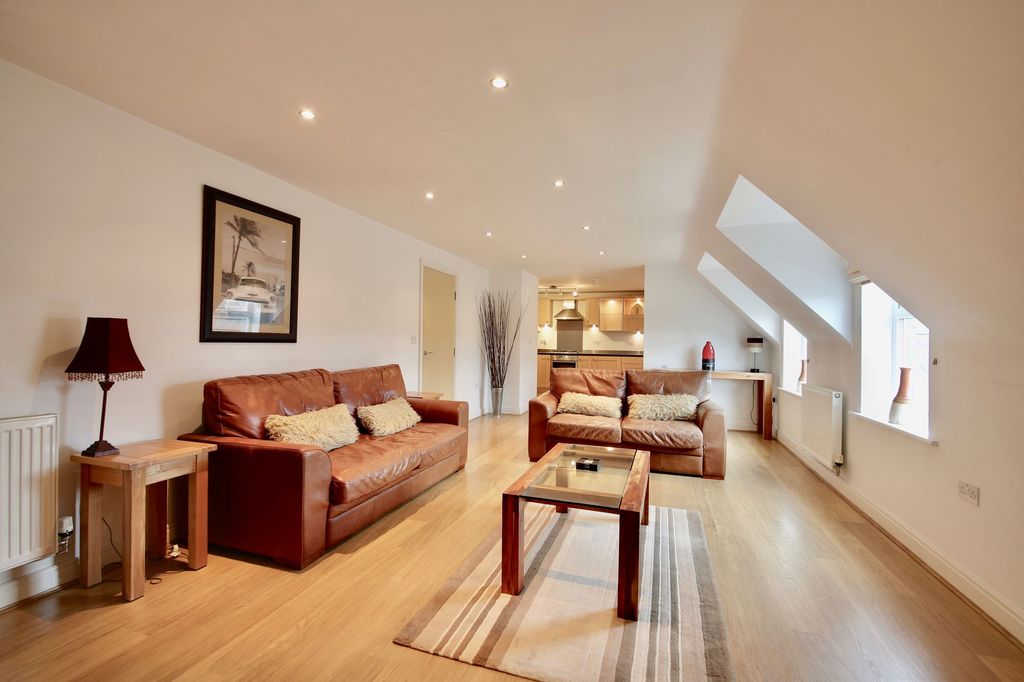 Property photo 1 of 14 Living Area