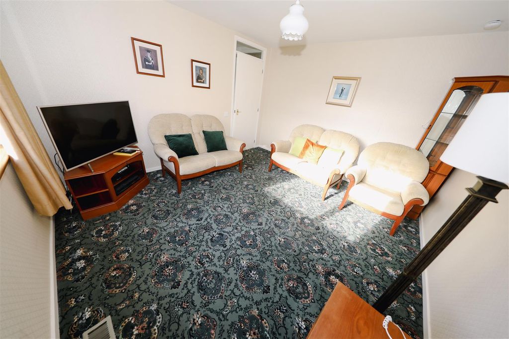 Property photo 3 of 11 C