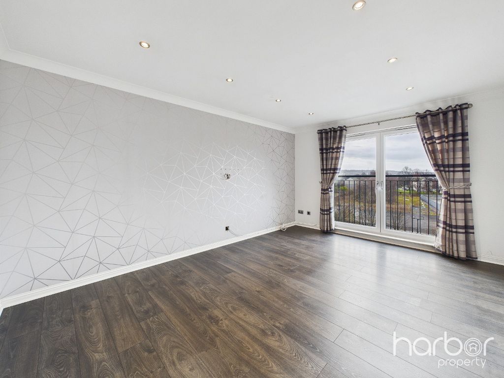 Property photo 2 of 15 4719494