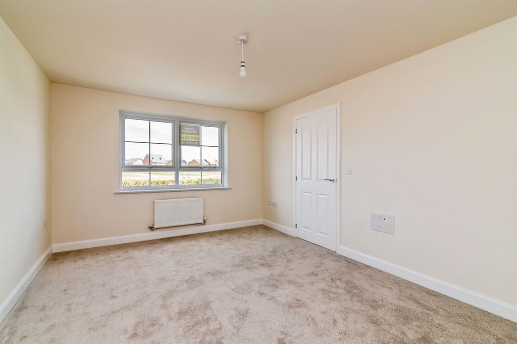 Property photo 3 of 24